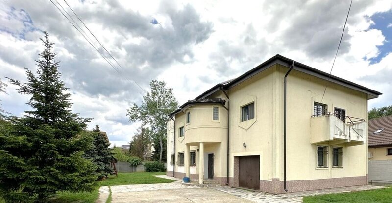 Mogosoaia Vila  la padure si DN.